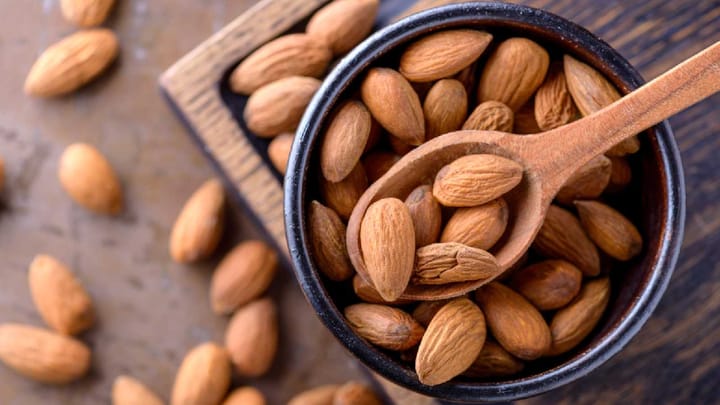 The Crème de la Crunch - Top-Rated Almond Brands for Quality and Taste