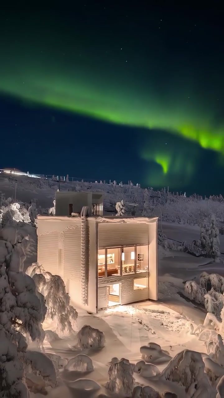 Escape to a Modern Luxury Cabin in a Snowy Landscape