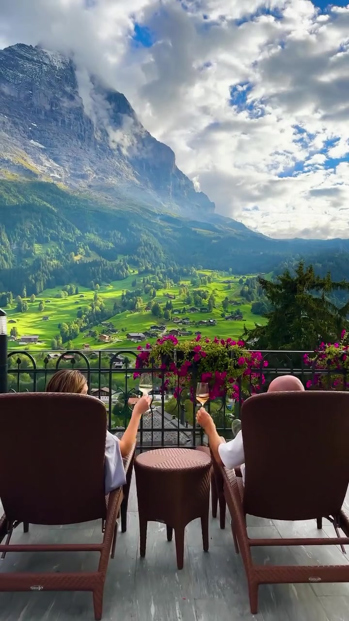 Hotel Belvedere Grindelwald: Mountain Views and Relaxation
