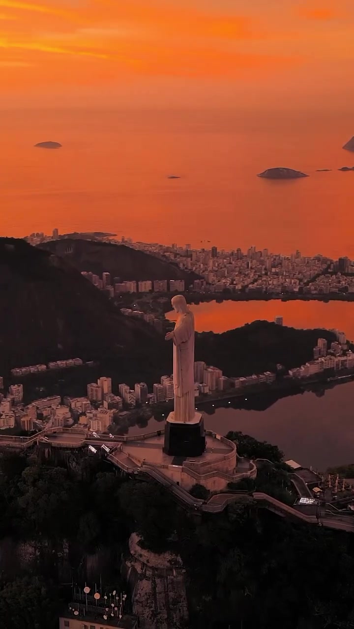 Rio de Janeiro Sunset: Christ the Redeemer View