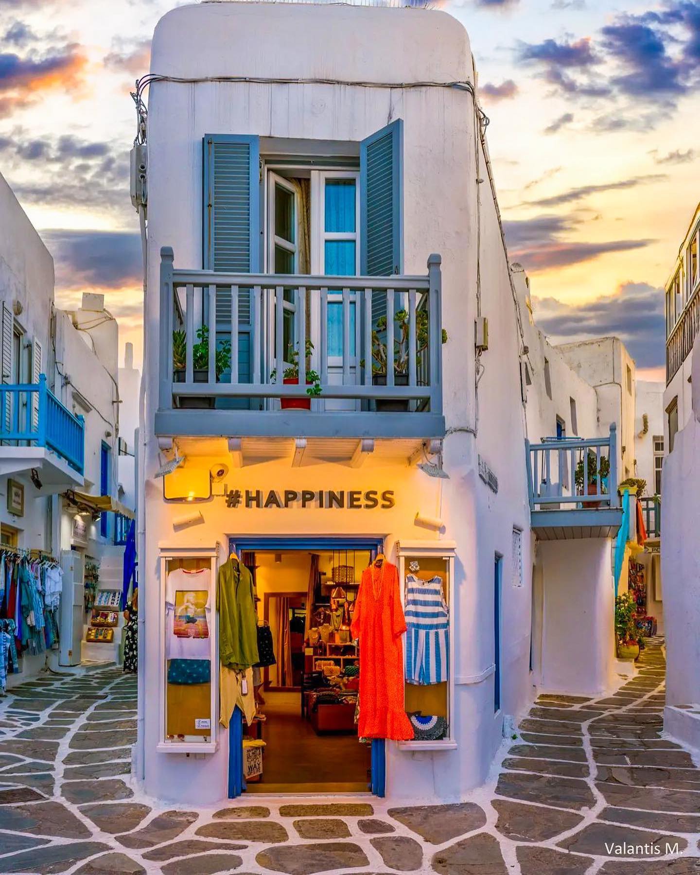 Mykonos Village Scenes Captured by Minogiannis Valantis