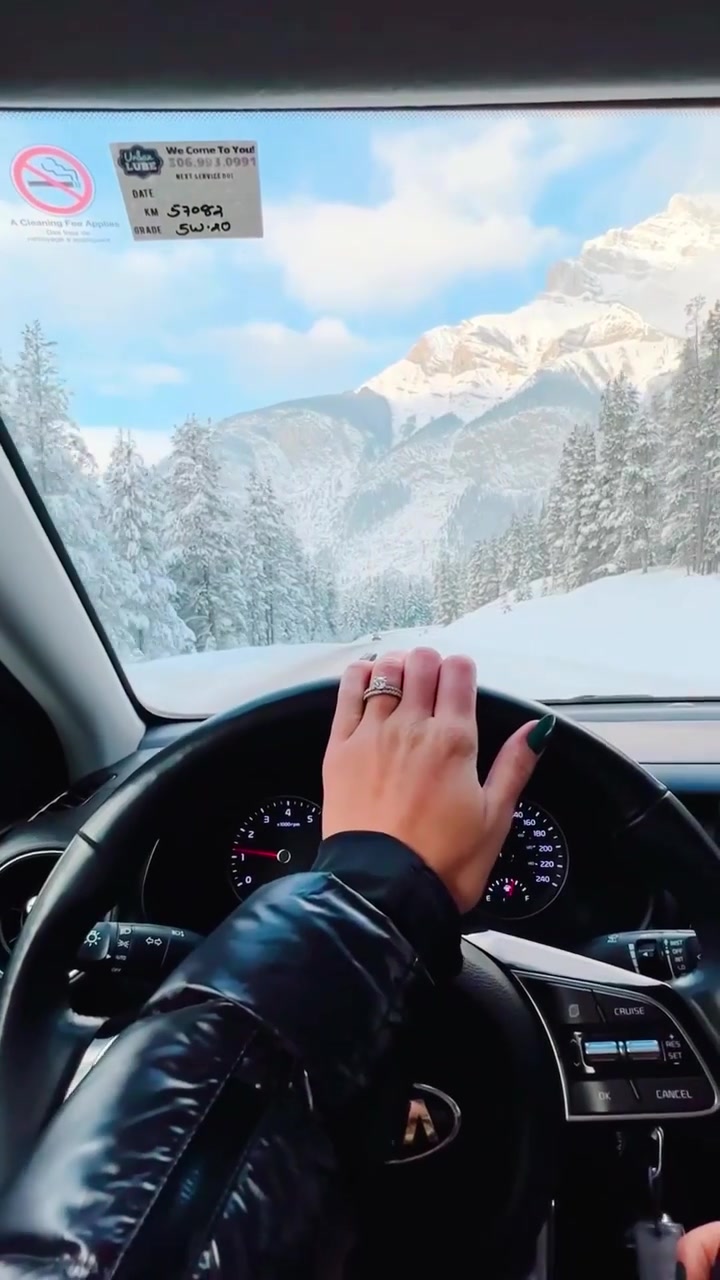 Banff Skiing Adventure in Winter Wonderland