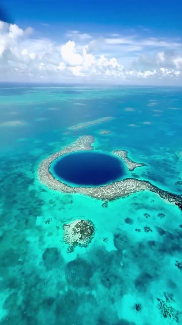 The Great Blue Hole in Belize: A Giant Marine Sinkhole