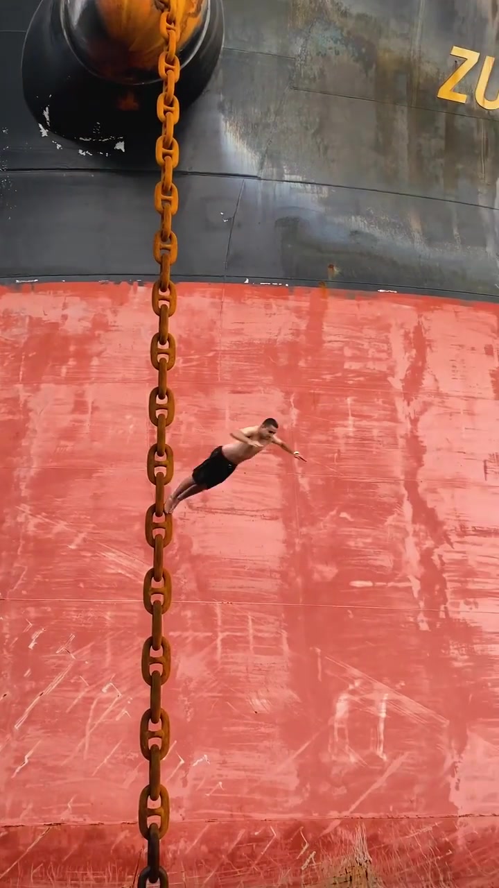 Daring Ship Dive by Weerbeth in Ilhabela