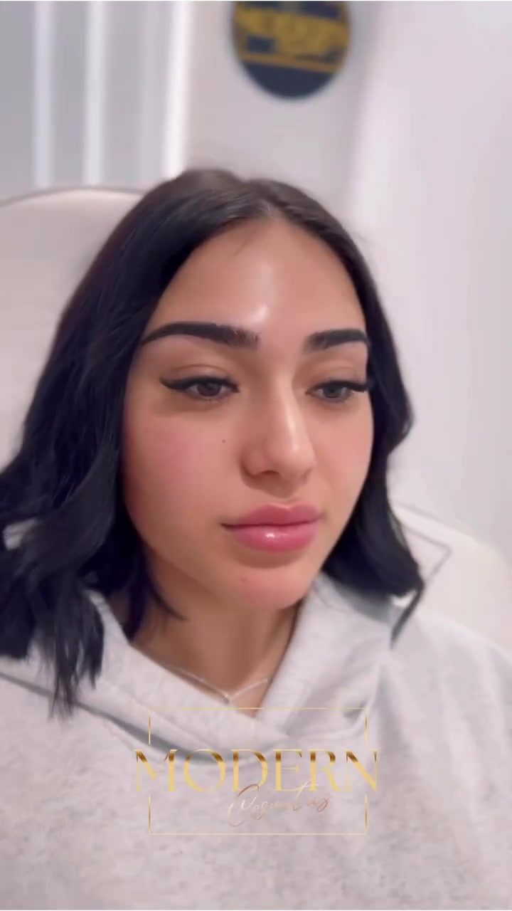 Discover Modern Cosmetics' Expert Makeup Transformation Consultations