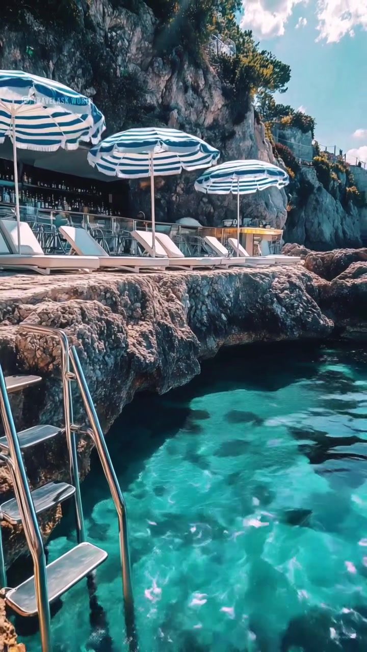 Exclusive: Luxury Beach Resorts with Breathtaking Scenery