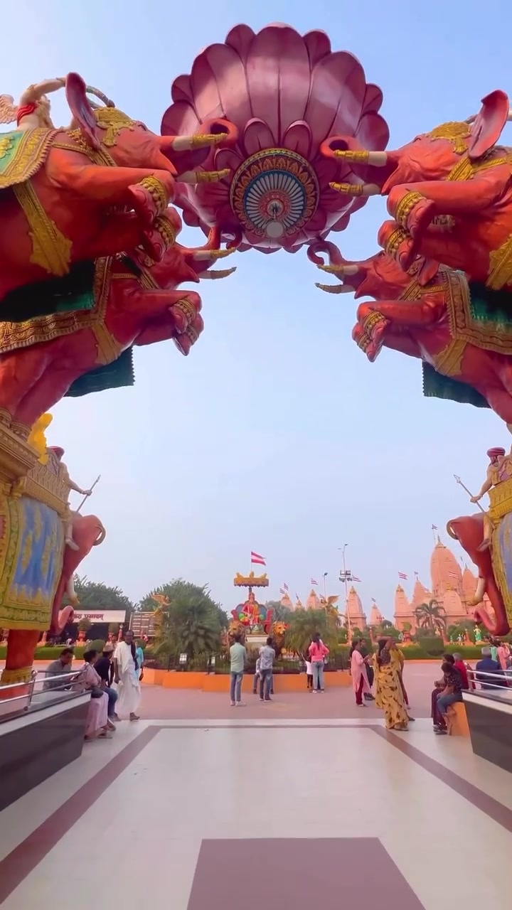 Temple Complex Visit: Intricate Architecture and Hindu Deities