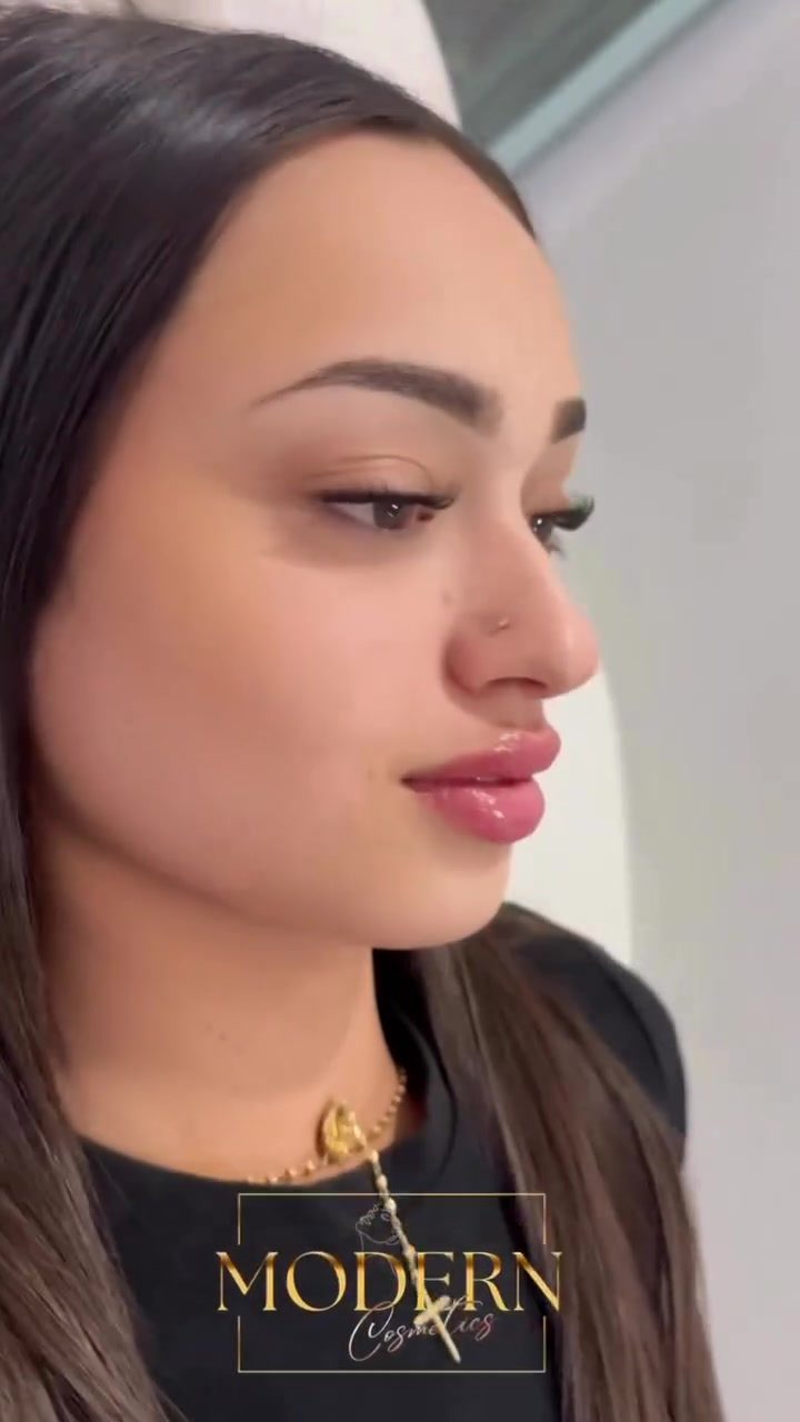 Mastering Subtle Makeup Techniques at Modern Cosmetics