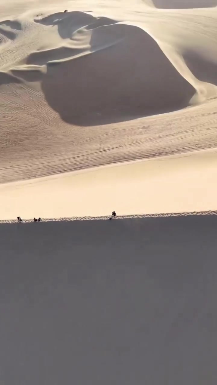 Huacachina: Peru's Desert Oasis Wonder