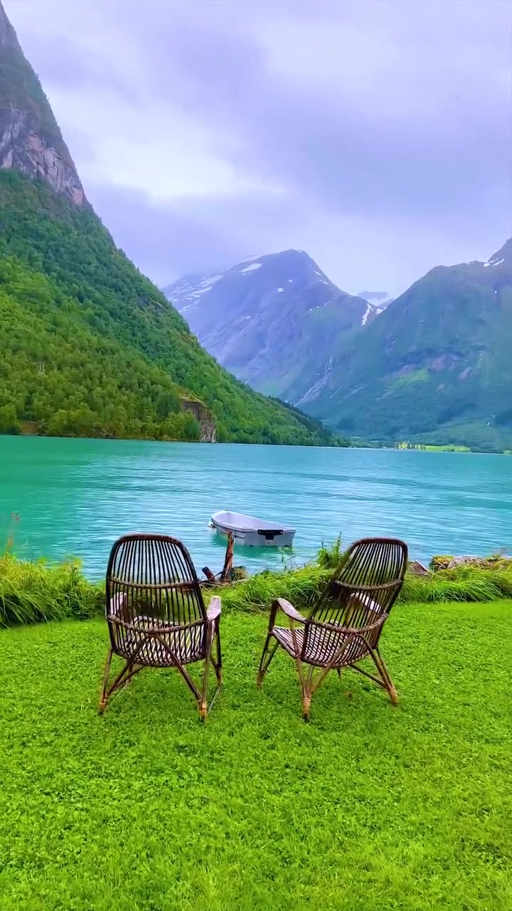 Hjelledalen Norway Lakeside Retreat