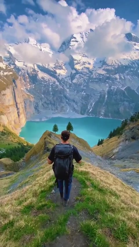 Mountain Hiking: Trail Views and Turquoise Lakes