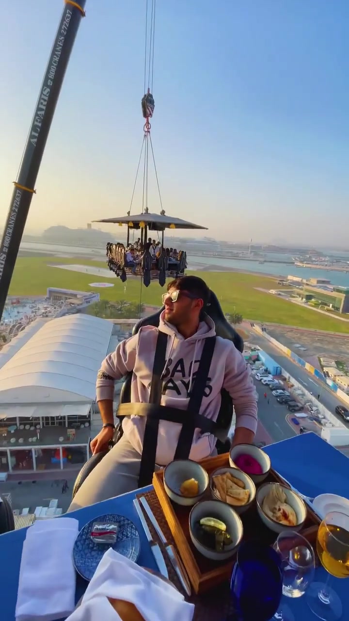 Dinner in the Sky: Dubai's Unique Dining Experience