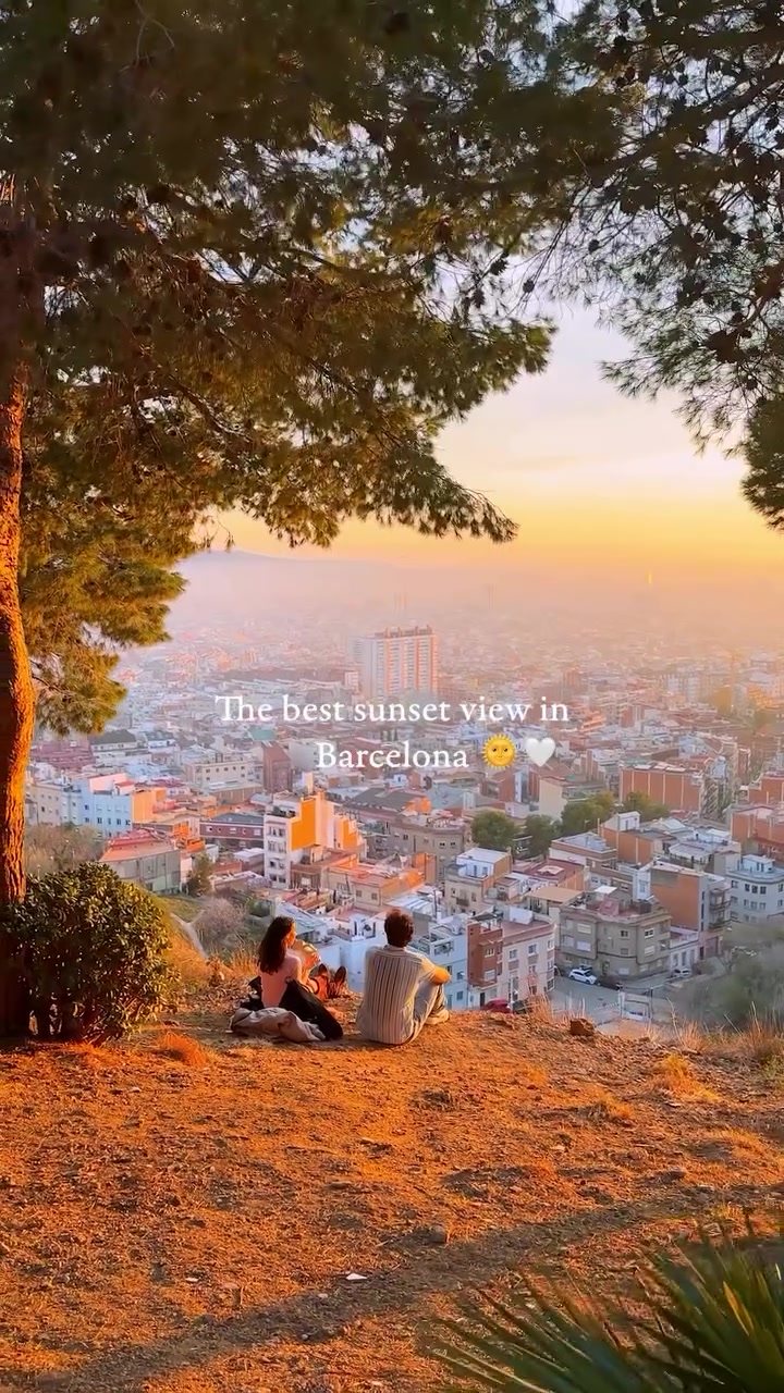 Barcelona Sunset View: Parc del Guinardó's Hidden Gem
