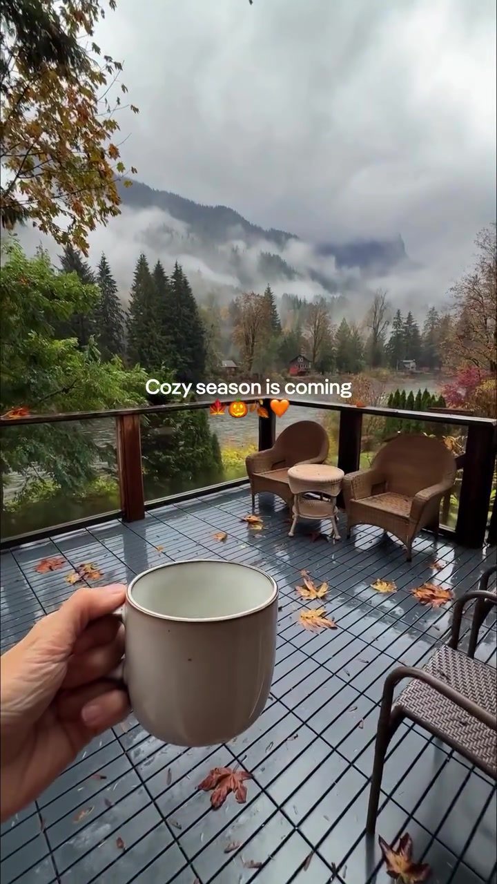 Experience the Cozy Autumn Magic of the Pacific Northwest