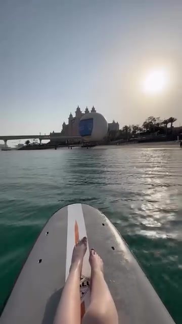 Paddleboarding with Atlantis Views: Dubai's Serene Adventure