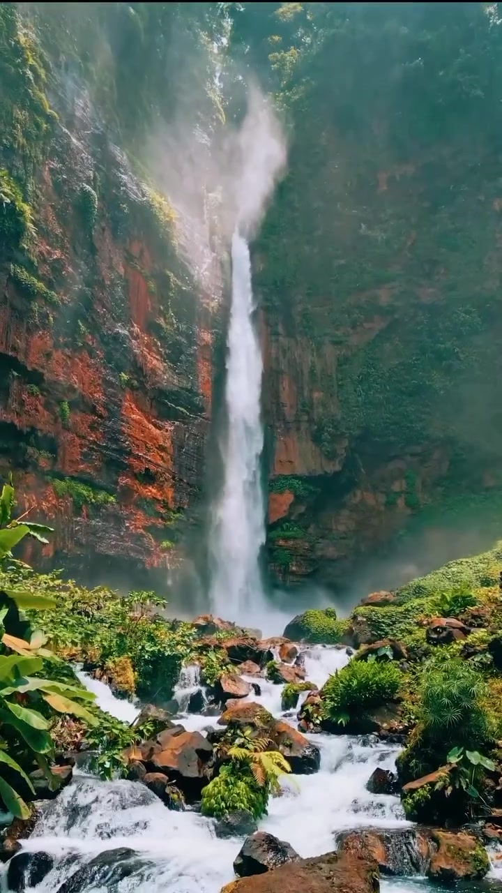 Waterfall Landscape: Tall Cascading Waterfall