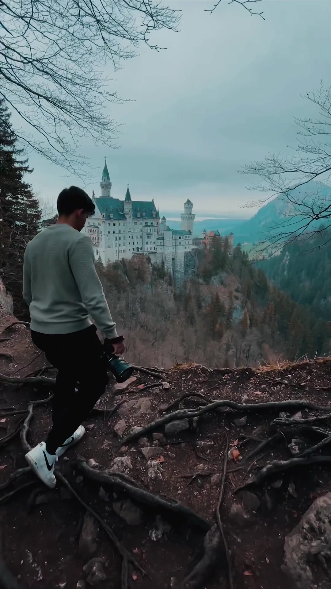 Photographer Captures Castle Scenery