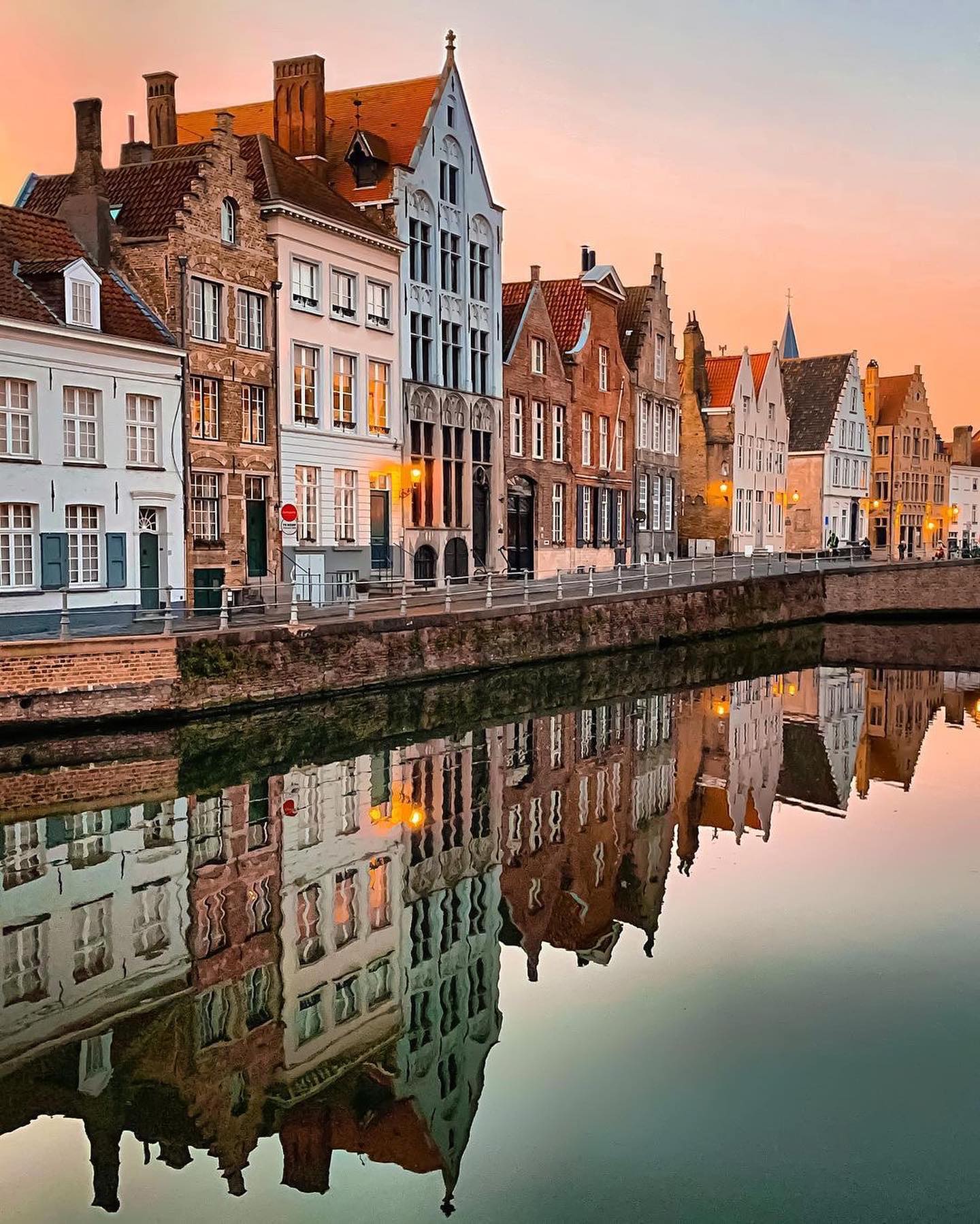 Brugge Belgium: Historic Architecture and Canals
