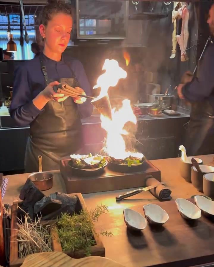 Mastering Flame-Kissed Oysters: A High-End Culinary Technique