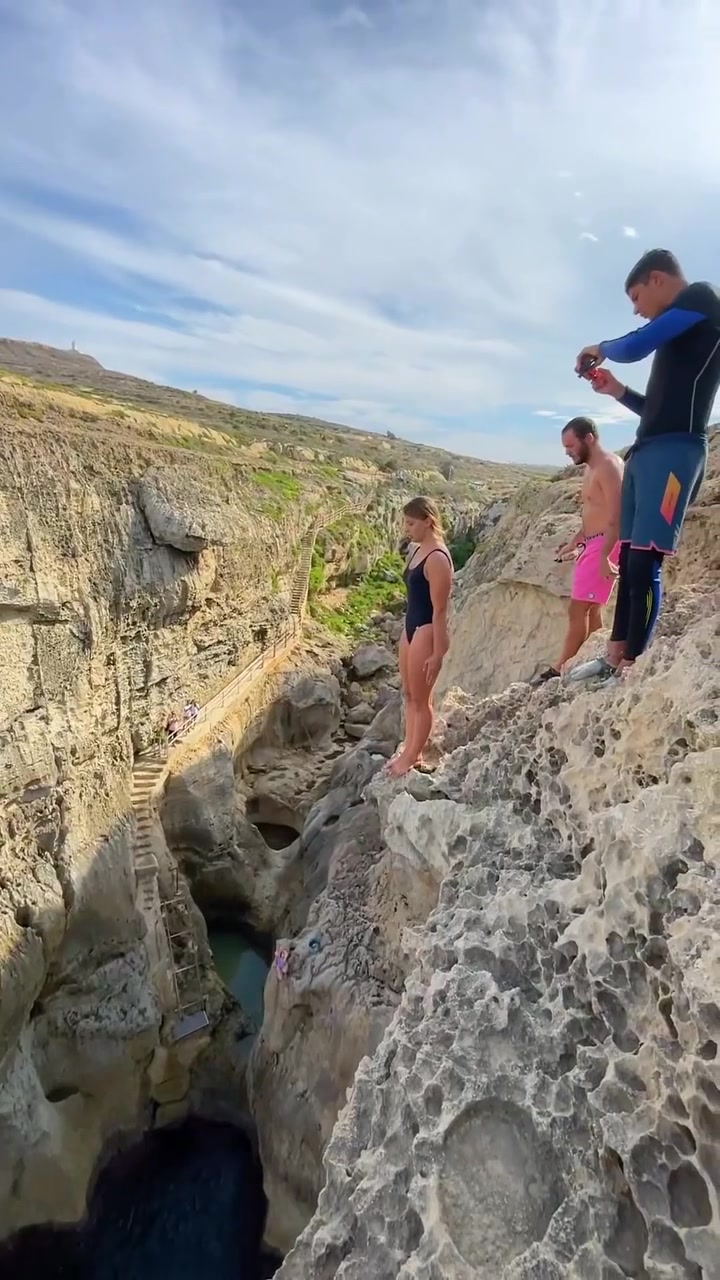 Cliff Jumping: A Coastal Adventure