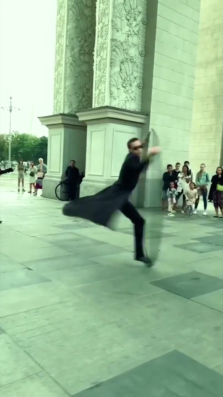 Acrobatic Hoop Performance at Arc de Triomphe