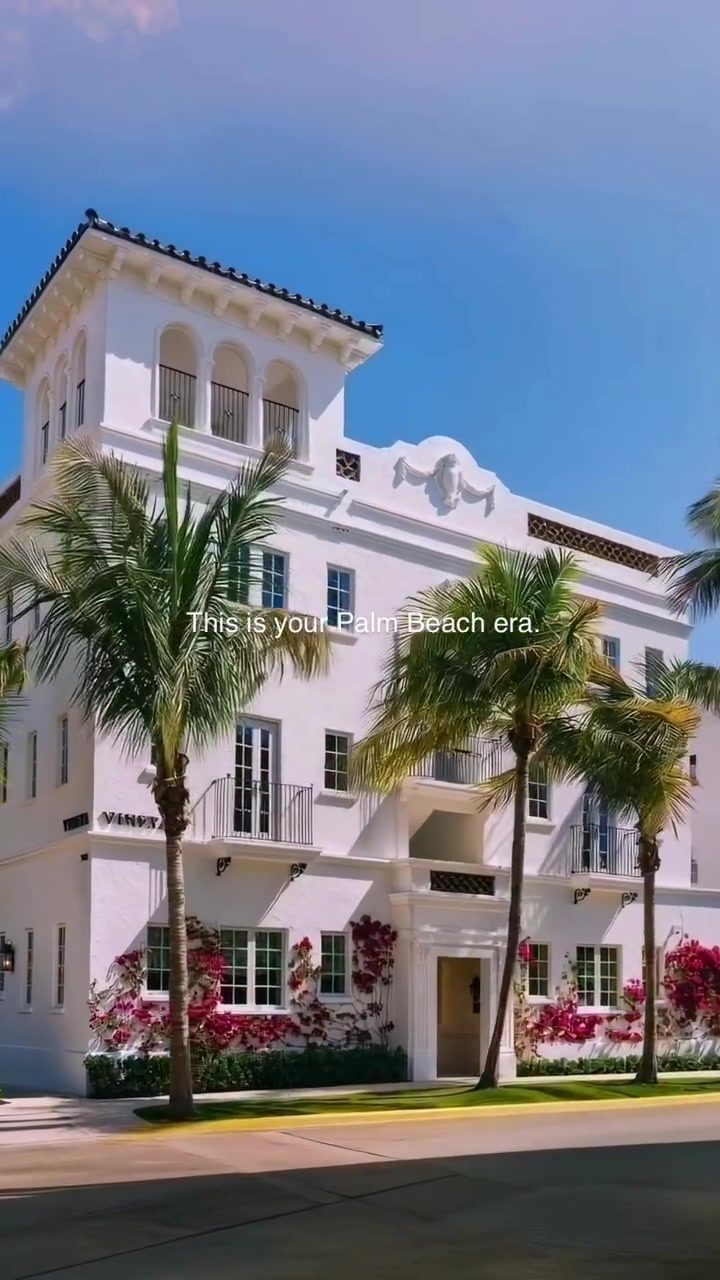Experience the Luxury of Palm Beach: Elegant Dining and Architecture