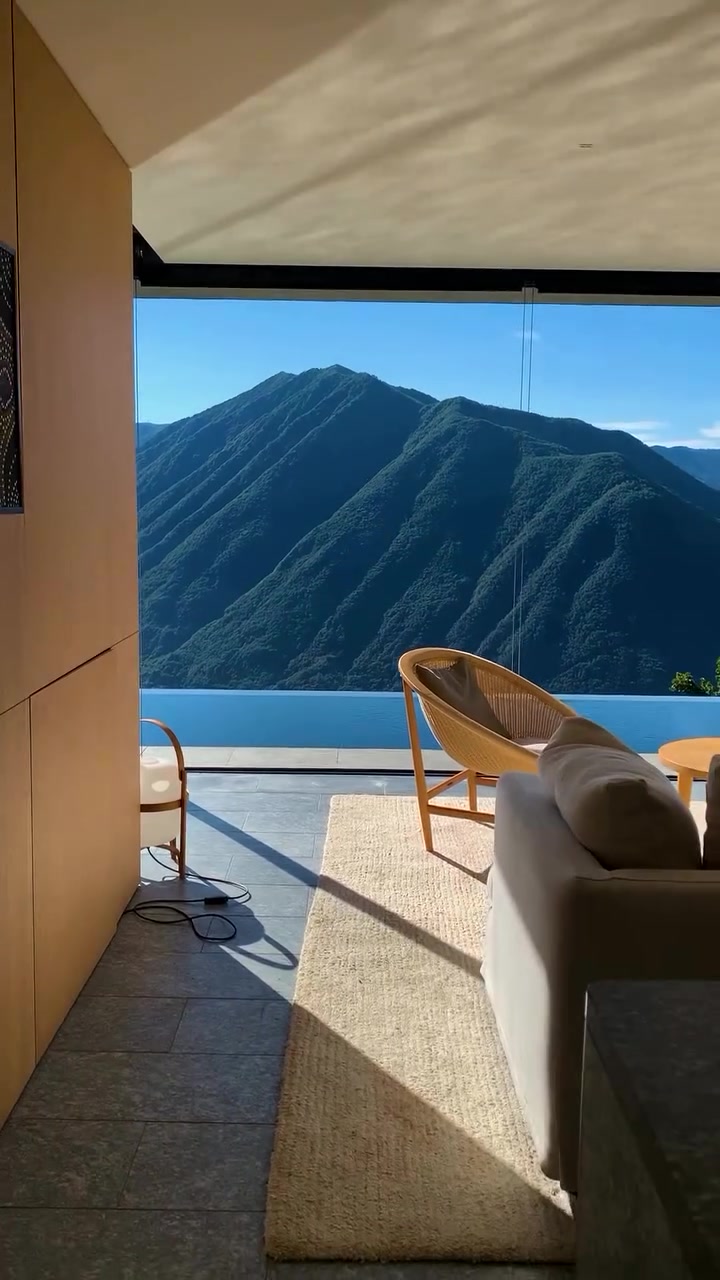 Villa Peduzzi: Lake Como's Panoramic Mountain View Retreat