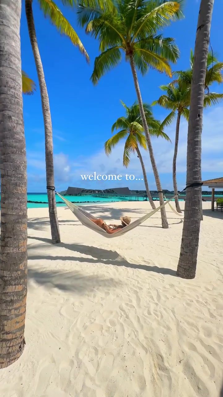 Indulge in Luxury: Explore St. Regis Maldives' Tropical Paradise
