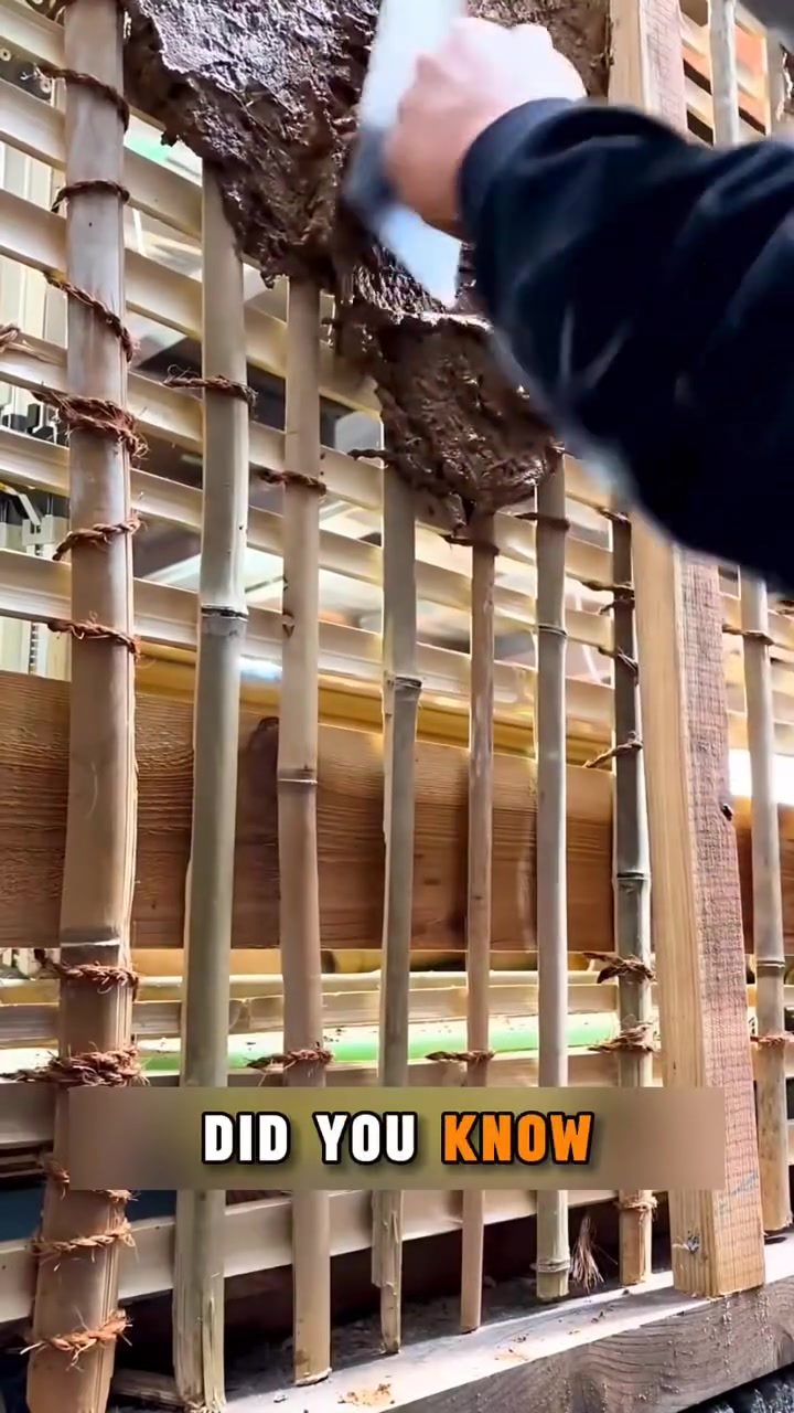 Traditional Japanese Clay-Bamboo Walls: Eco-Friendly Breathable Housing