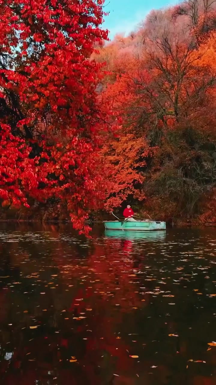 Autumn Rowing on Yunnat Lake, Almaty