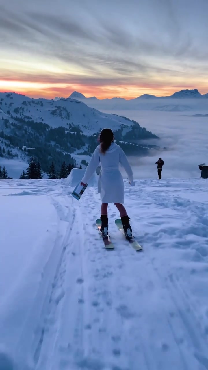 Snowboarding Sunset in Megève Alps
