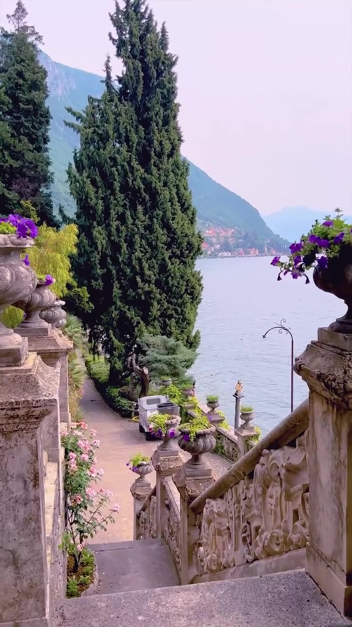 Italian Garden Lake View: Scenic Video