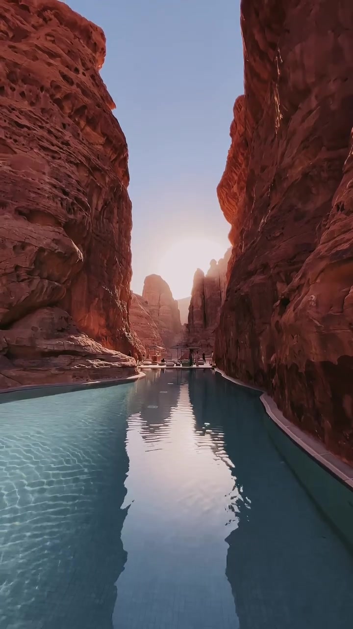 Wadi Rum Canal: Jordan's Stunning Desert Waterway
