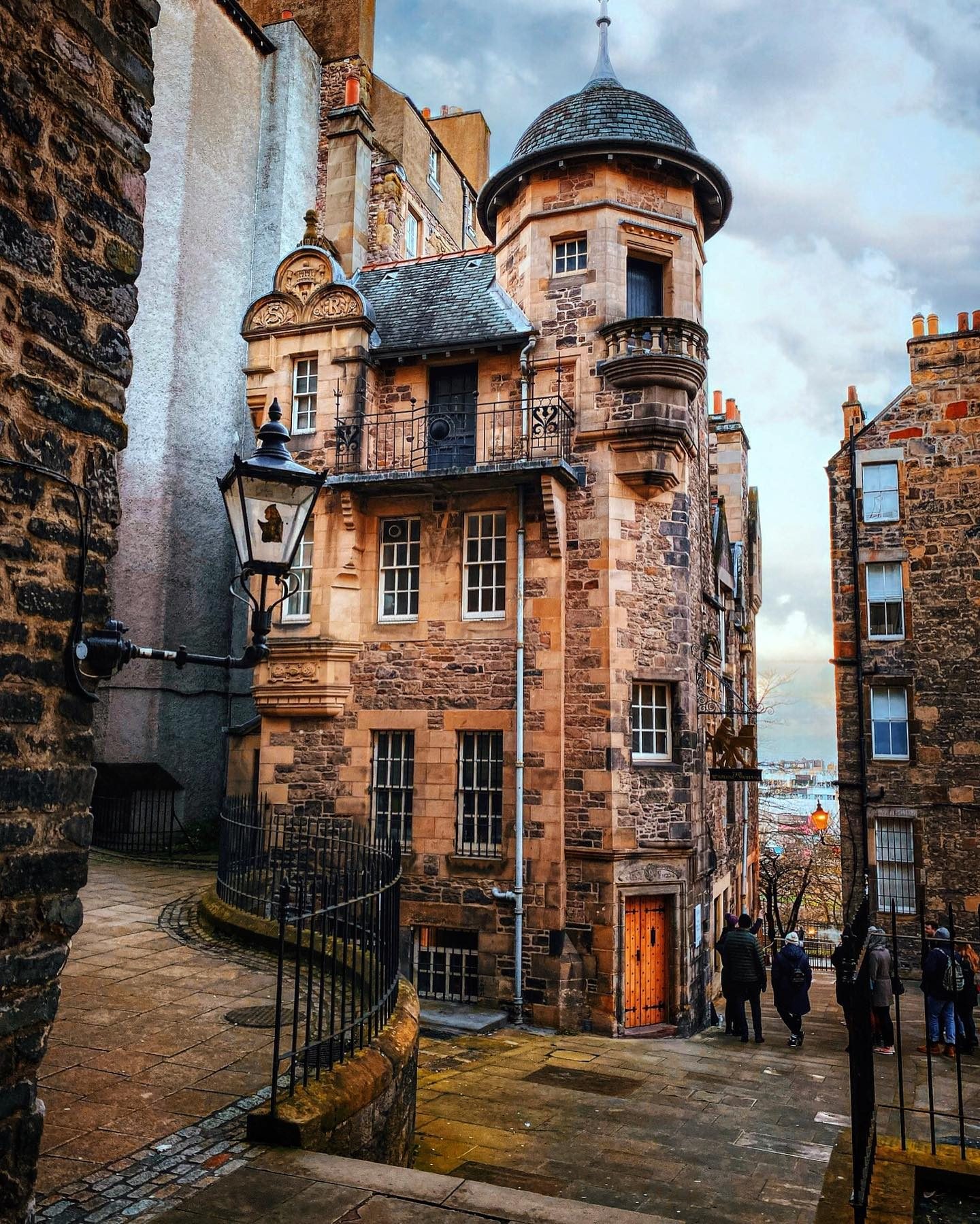 Discover Edinburgh's Iconic Architecture and Historic Landmarks
