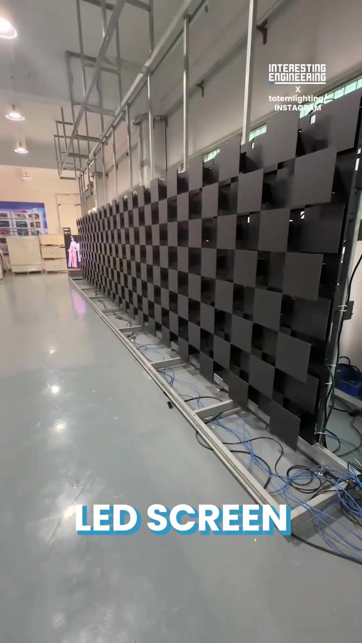 Mesmerizing Kinetic LED Displays by Totemlighting
