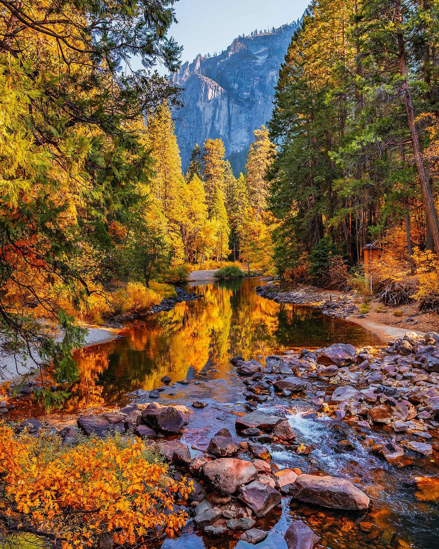 Autumn Scenery in Yosemite National Park