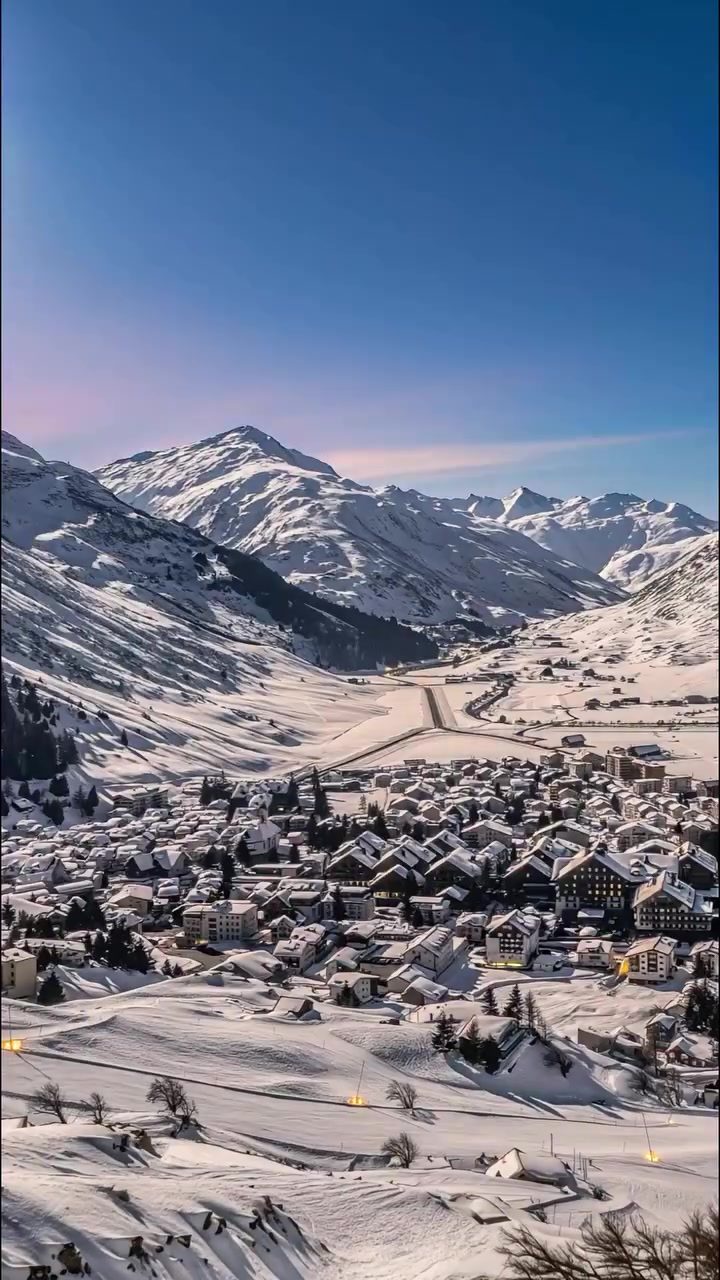 Journey Through the Alps: A Scenic Train Experience