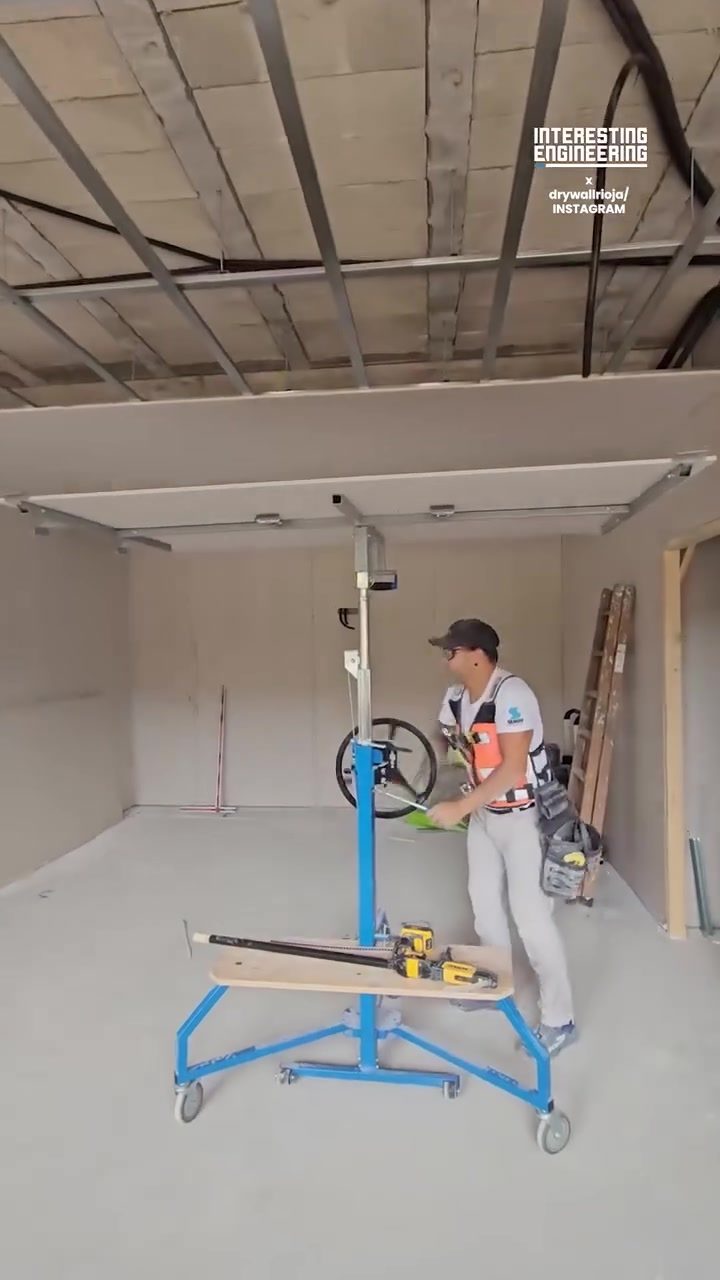 Mastering Drywall Ceiling Installation with a Panel Lift