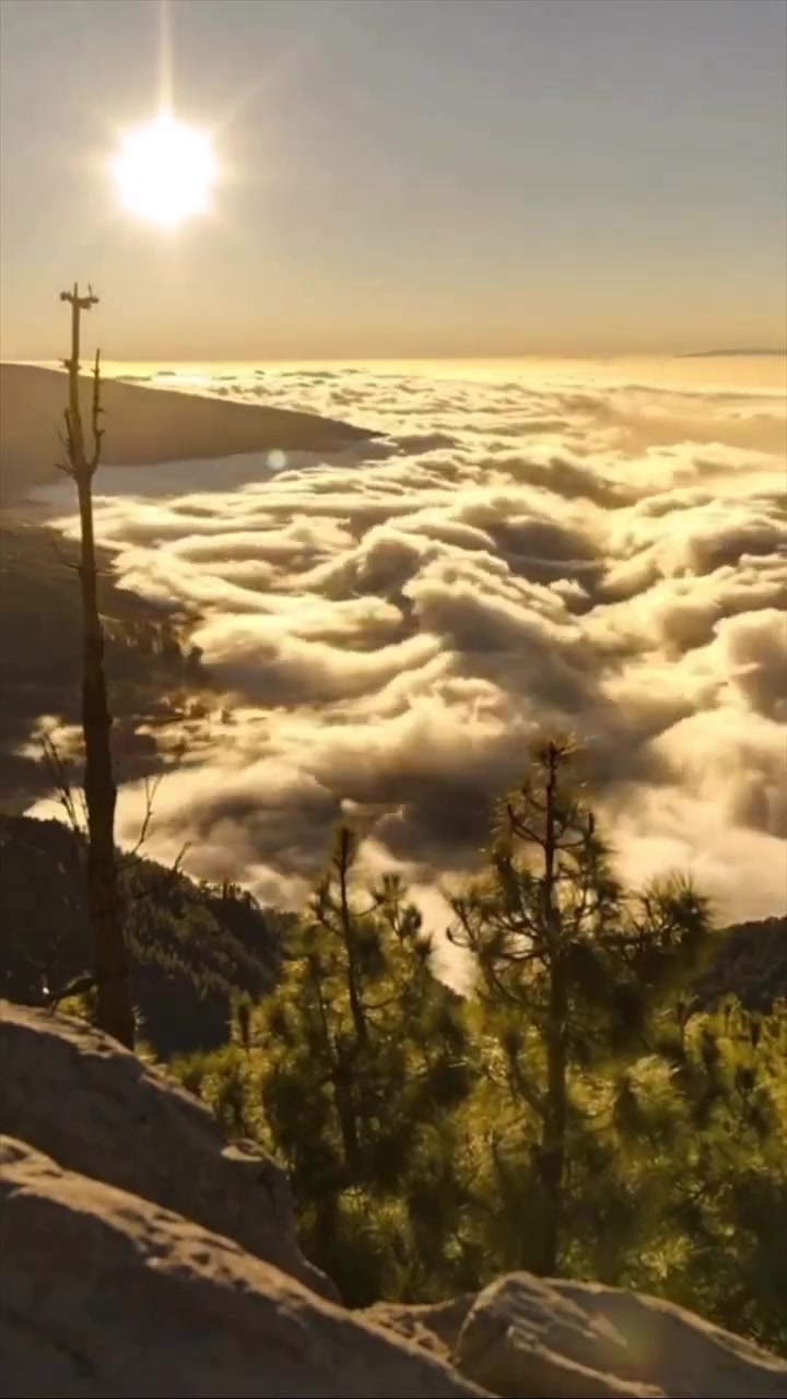 Sunrise Time-Lapse Over Clouds: Golden Glow