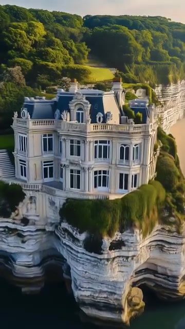 Ocean View Cliffside Mansions: Ultimate Luxury Living