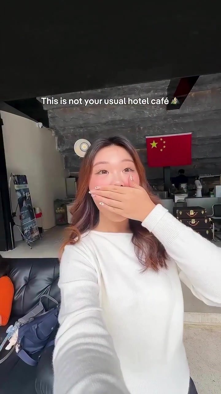 Discover Mo Ye Snow Mountain Cliff Cafe: Yunnan's Cliffside Coffee Gem
