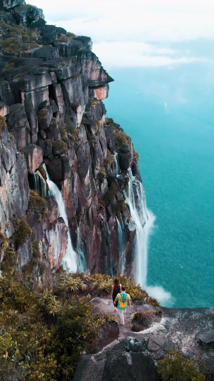 Cliffside Waterfall Hike: Scenic Trail Views