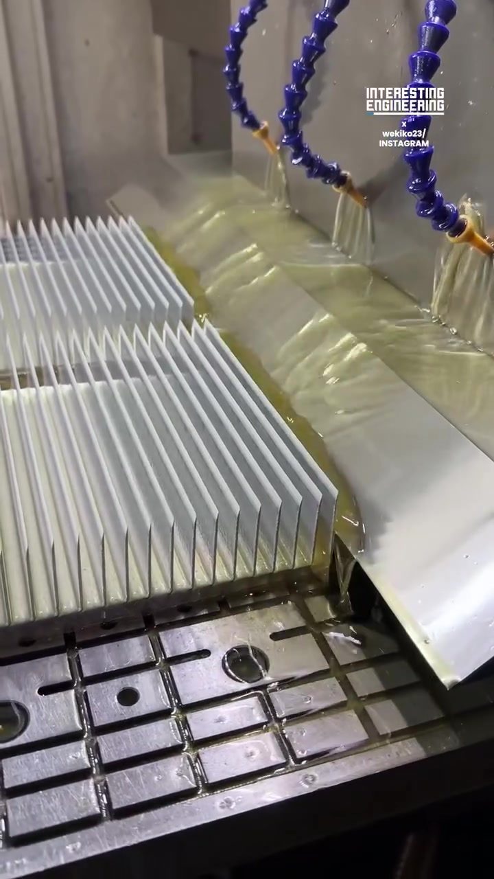 CNC Machining Aluminum Heat Sinks with Coolant