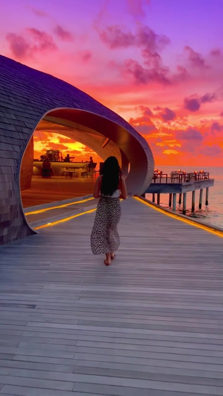 Sunset Resort Walkway: Scenic Ocean Views