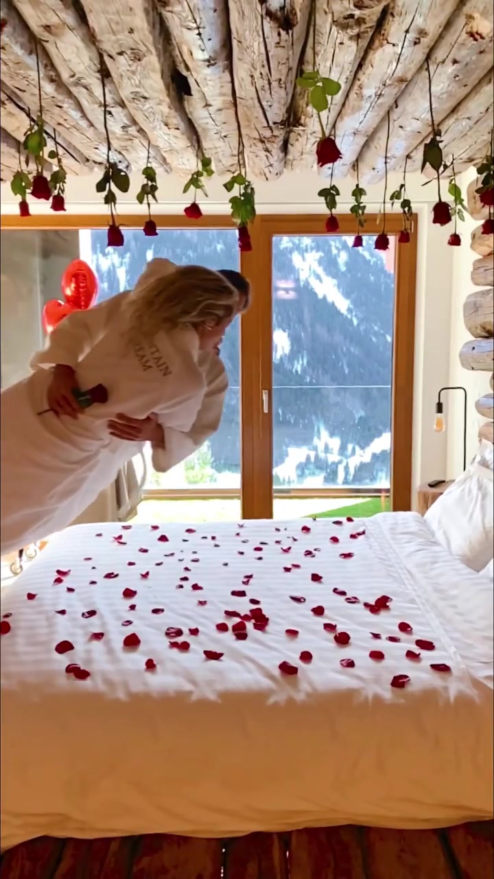 Romantic Bedroom Decor Ideas for Valentine's Day