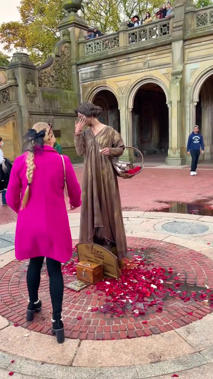 Central Park Performer's Surprise Interaction