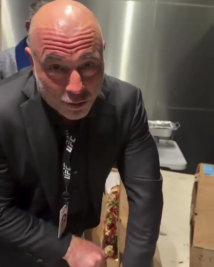 Joe Rogan Tries Giovanni's Giant Italian Sandwich