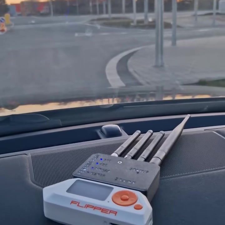 How the Flipper Zero Device Works While Driving