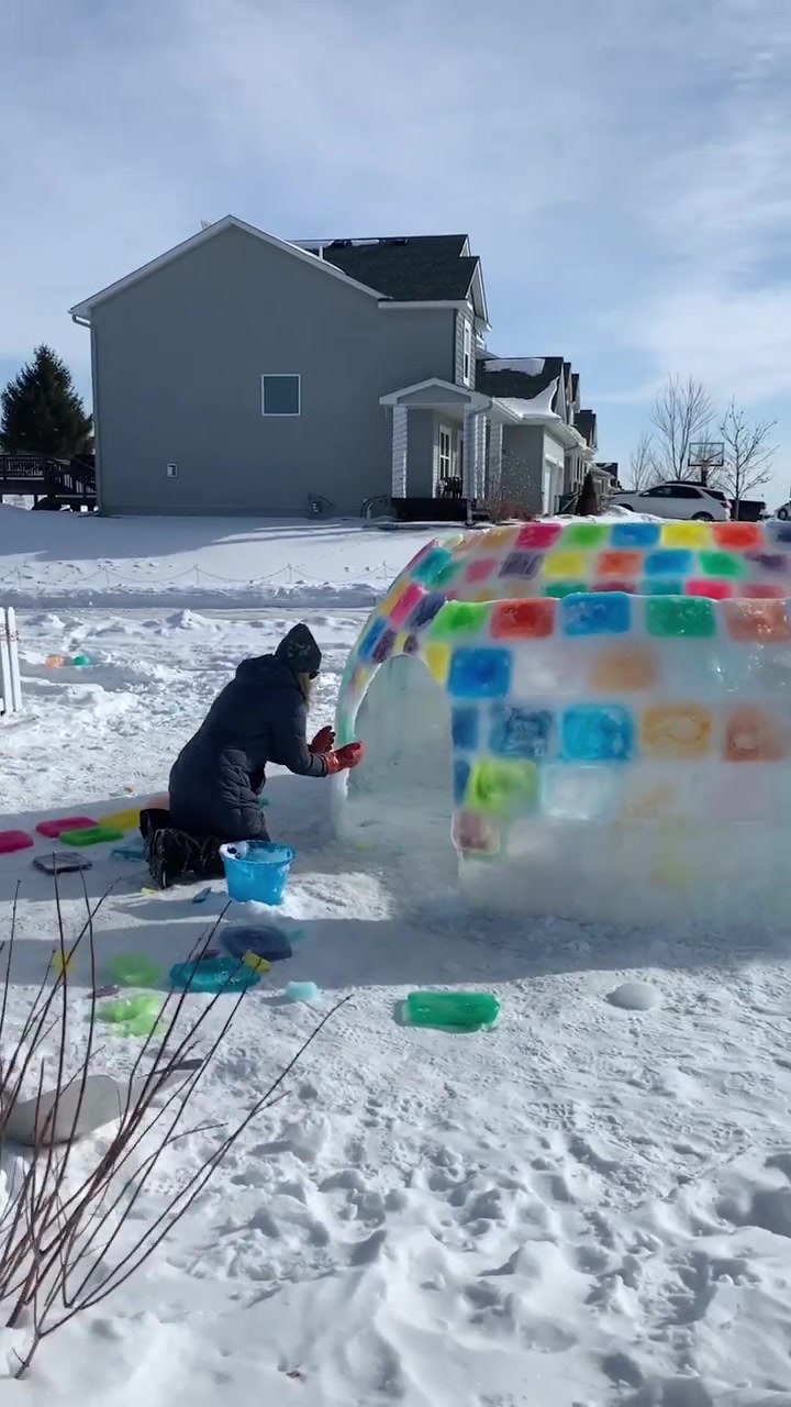 Jesssscreates' Ice Cube Igloo: Winter DIY Project