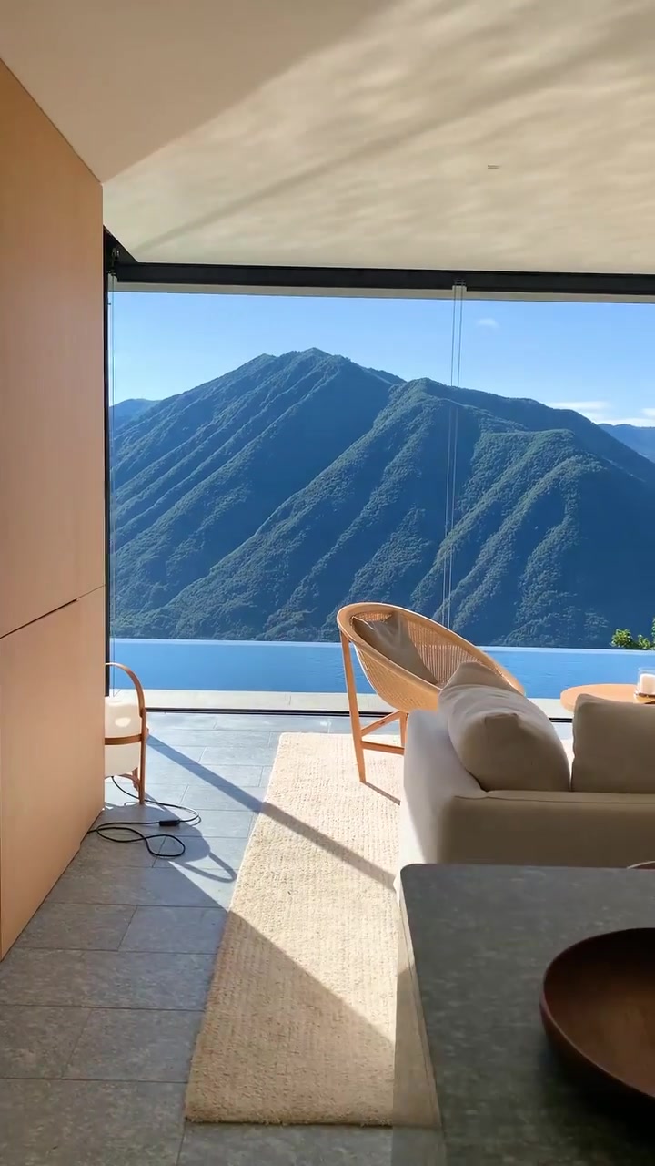 Luxury Mountain Retreat with Stunning Views